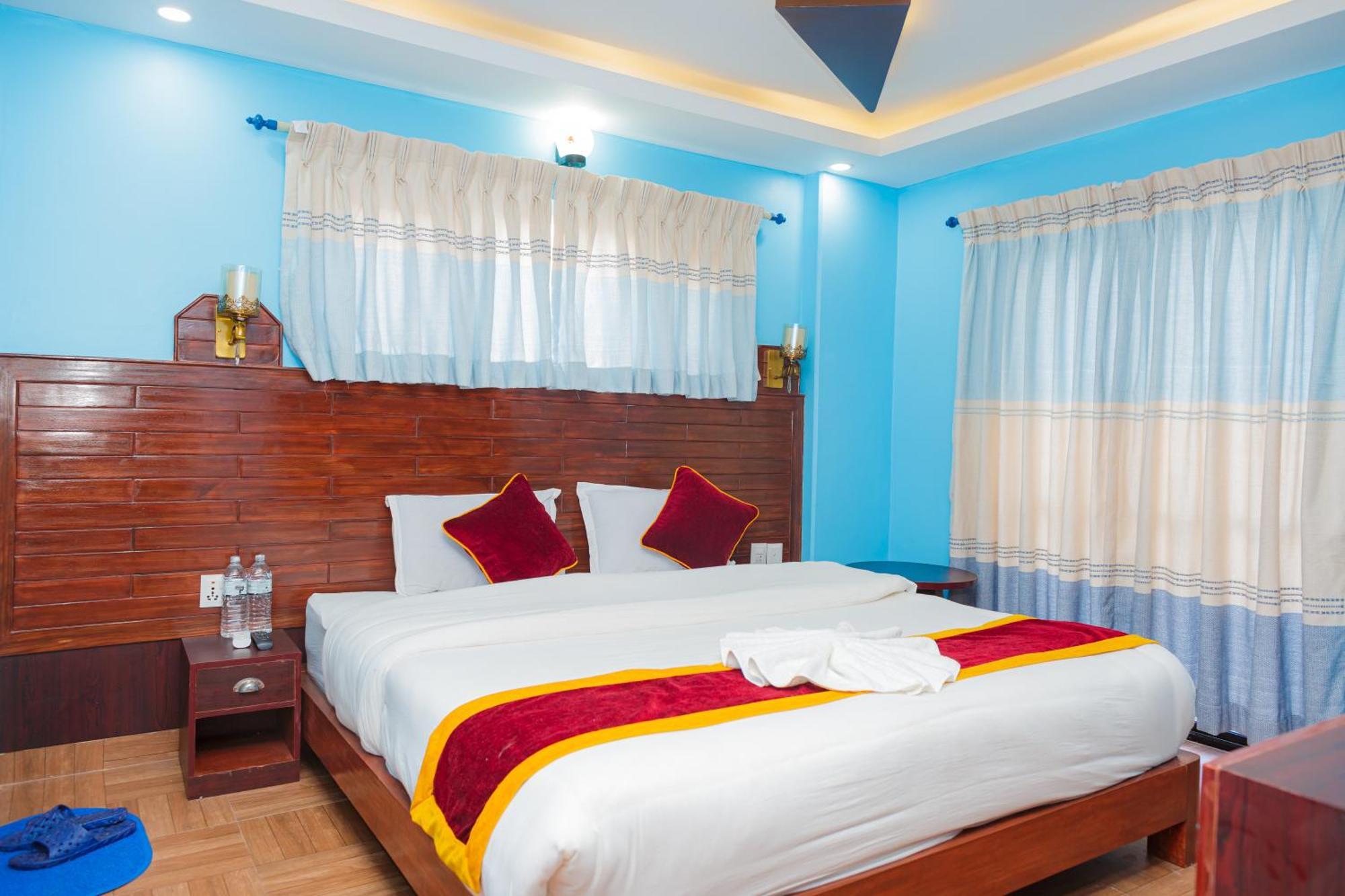 Hotel The Billabong Garden Pokhara Exterior foto