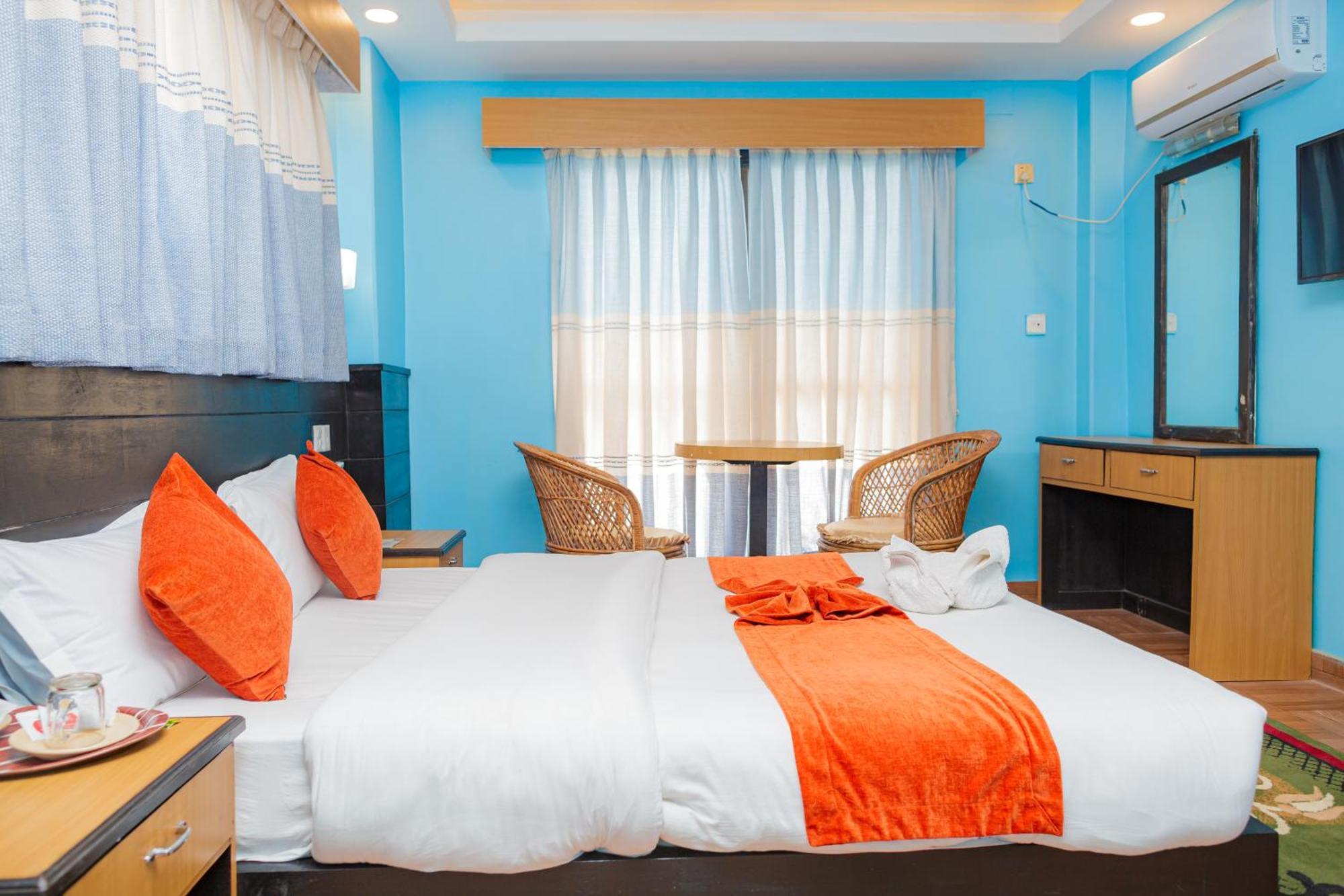 Hotel The Billabong Garden Pokhara Exterior foto